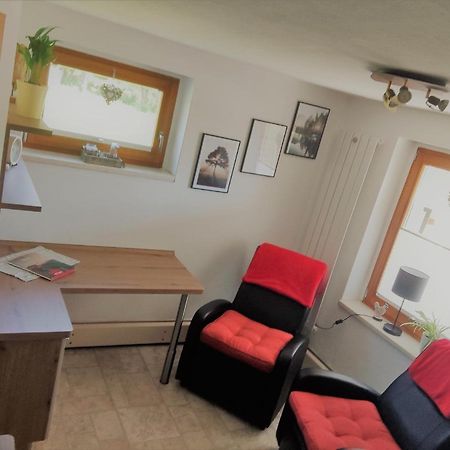 Ferienwohnung Nimm Dir Zeit 힌테르헤름스도르프 외부 사진